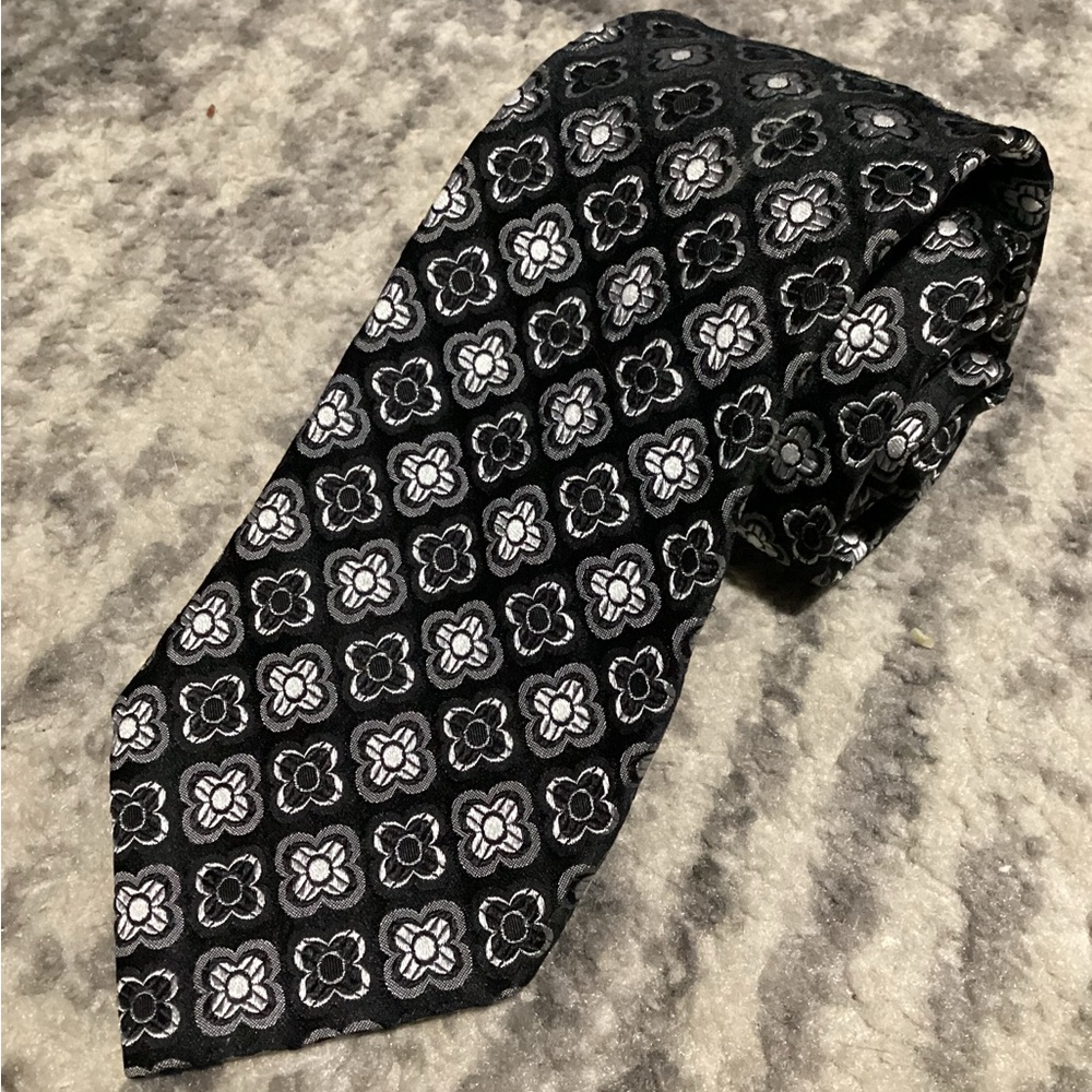 Faconnable Men’s Tie Black And Silver Floral 100% Silk Handmade In Italy
